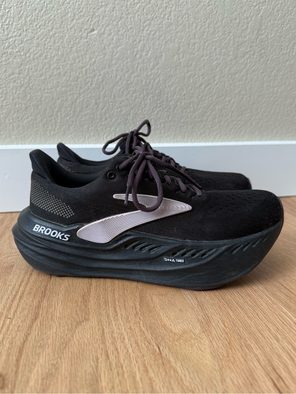 Brooks Glycerin Max Sneakers Comfort Black Purple Women’s 9.5